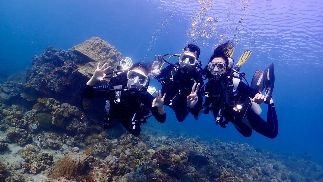 Pamanilao And Padoy'S Dive Camp Hotel Batangas Luaran gambar
